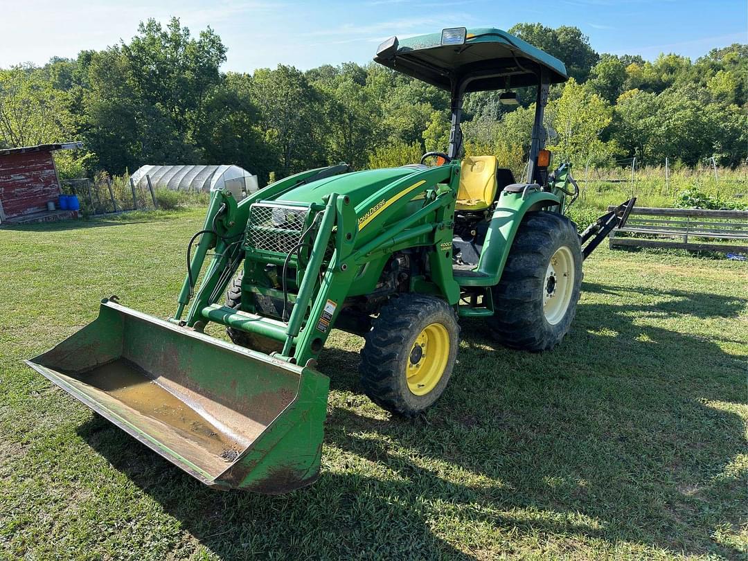 Image of John Deere 4720 Primary image