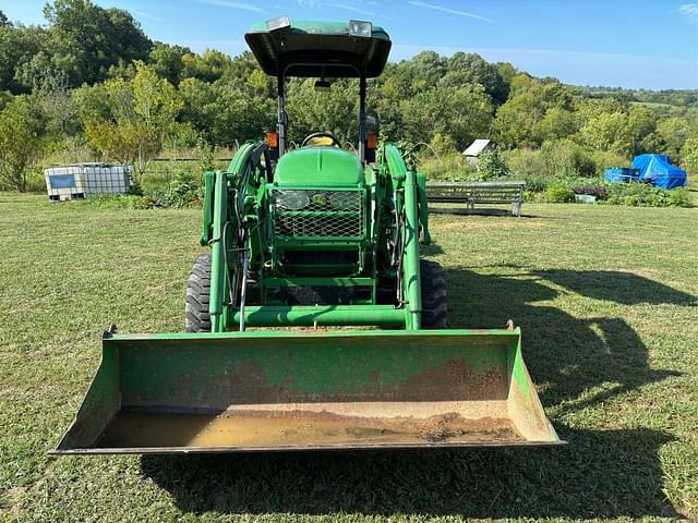 Image of John Deere 4720 equipment image 1