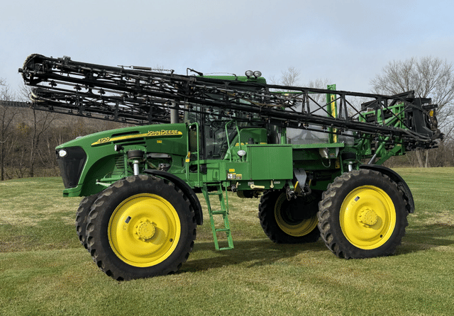 Image of John Deere 4720 equipment image 2