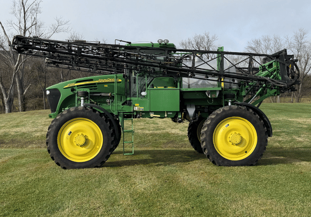 Image of John Deere 4720 equipment image 3