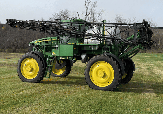 Image of John Deere 4720 equipment image 4