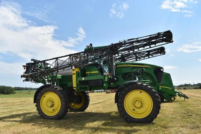 Image of John Deere 4720 equipment image 4