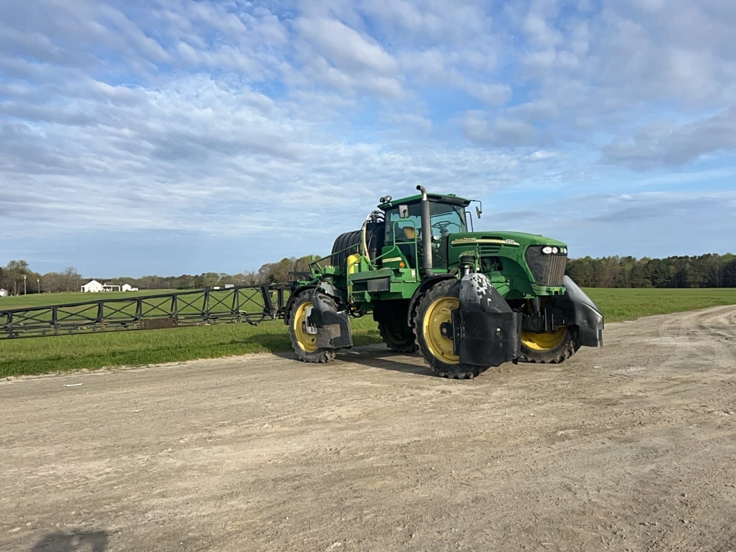 John Deere 4720 Equipment Image0