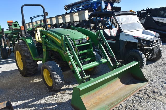 Image of John Deere 4720 equipment image 2
