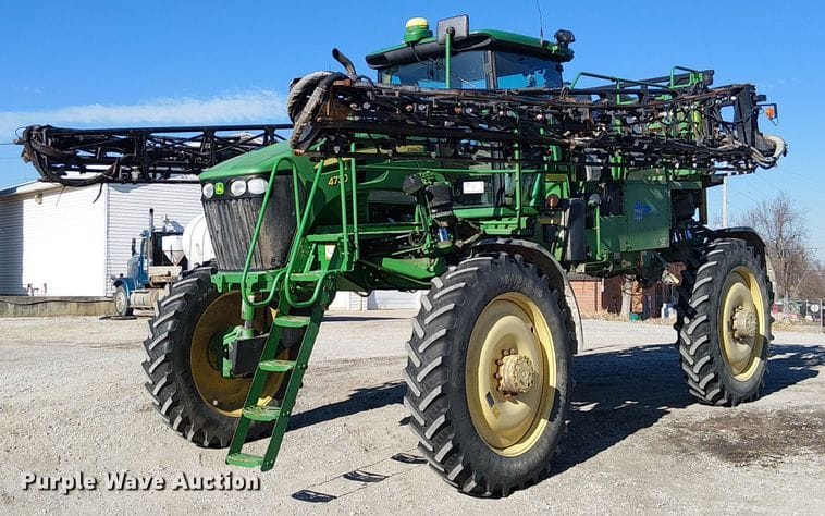 John Deere 4730 Equipment Image0