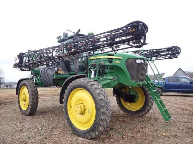 Image of John Deere 4730 equipment image 2