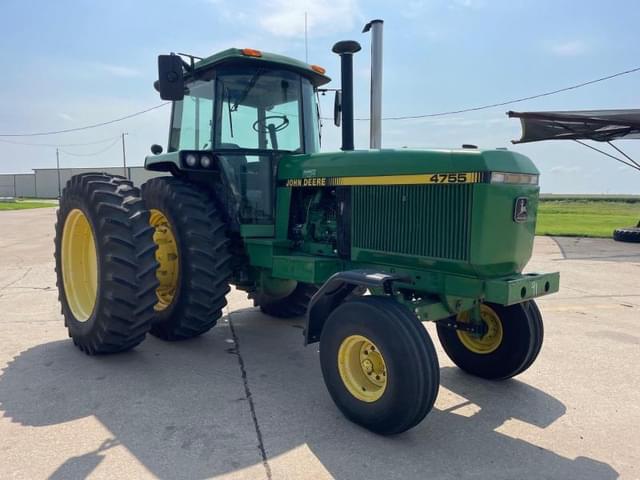 Image of John Deere 4755 equipment image 3