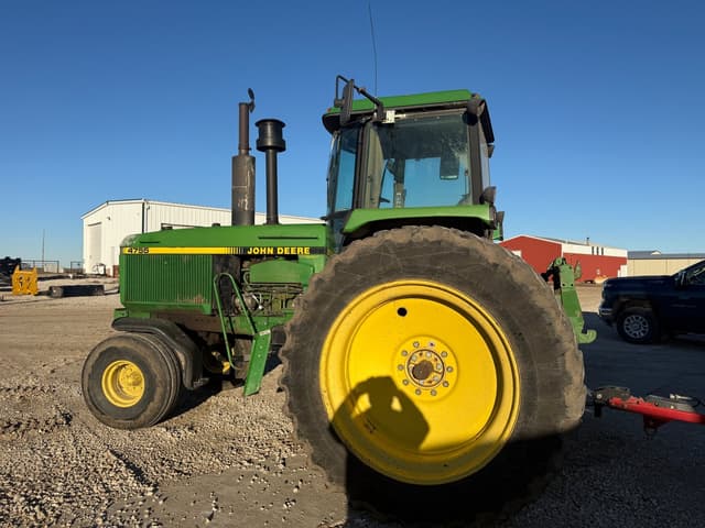 Image of John Deere 4755 equipment image 3