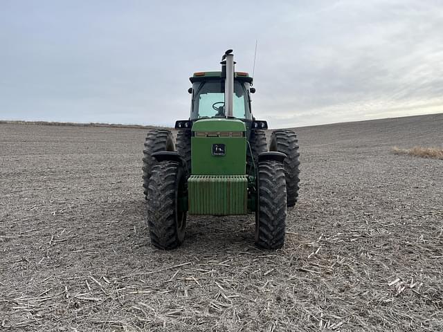 Image of John Deere 4755 equipment image 1