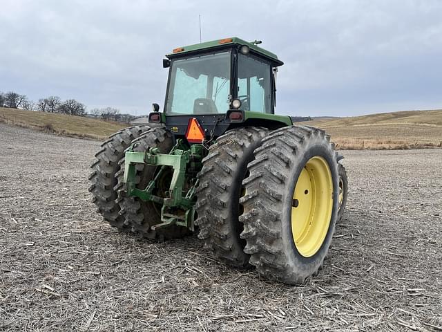 Image of John Deere 4755 equipment image 4