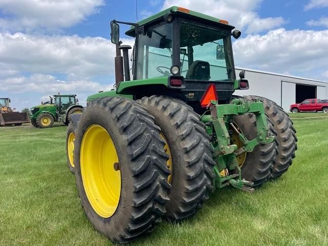 Image of John Deere 4755 equipment image 4
