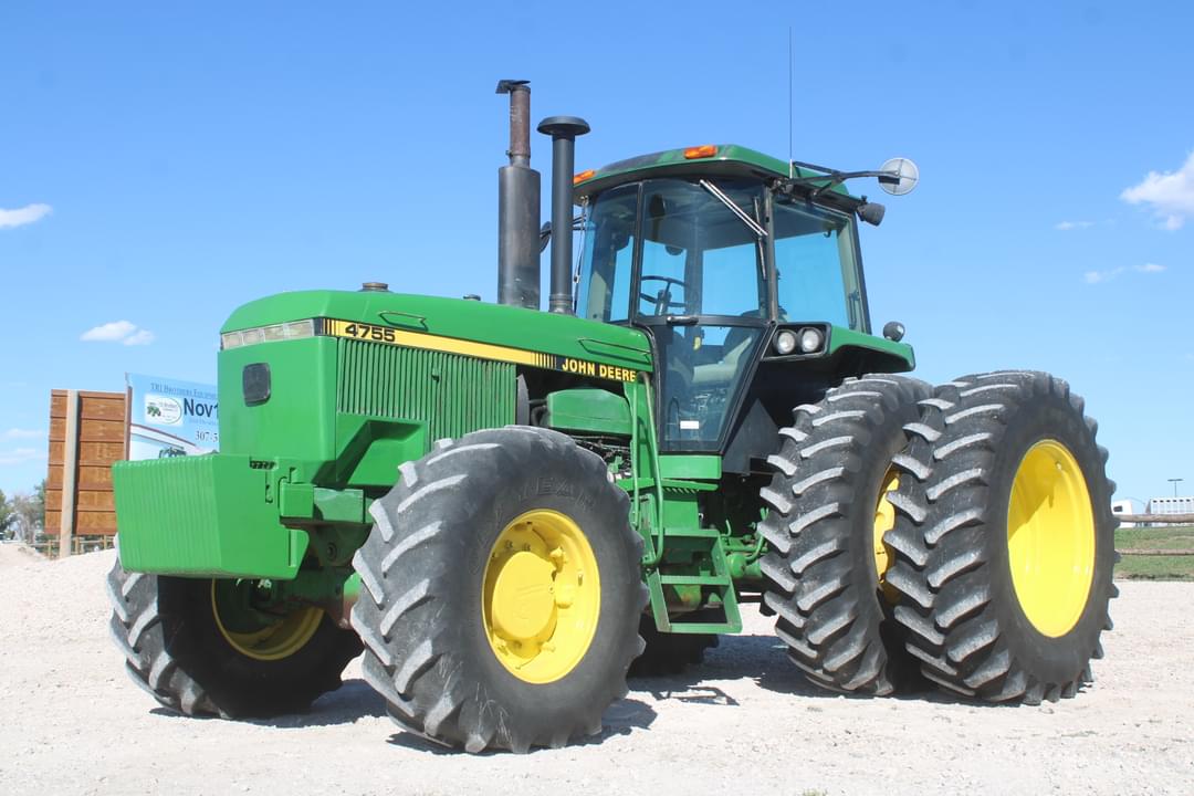 Image of John Deere 4755 Primary image