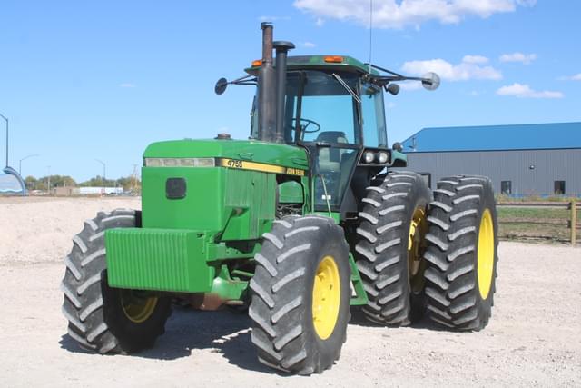 Image of John Deere 4755 equipment image 1