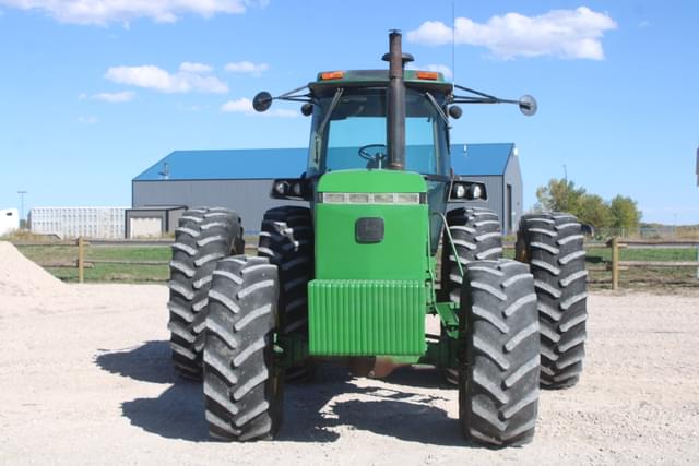 Image of John Deere 4755 equipment image 2