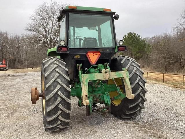 Image of John Deere 4755 equipment image 3