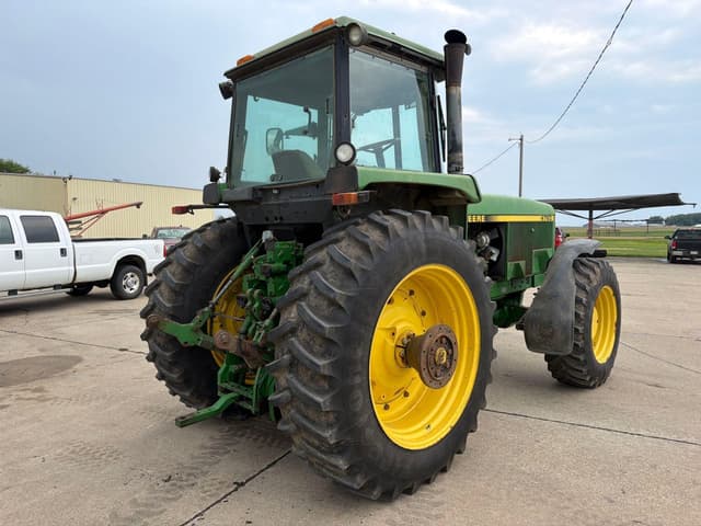 Image of John Deere 4760 equipment image 3