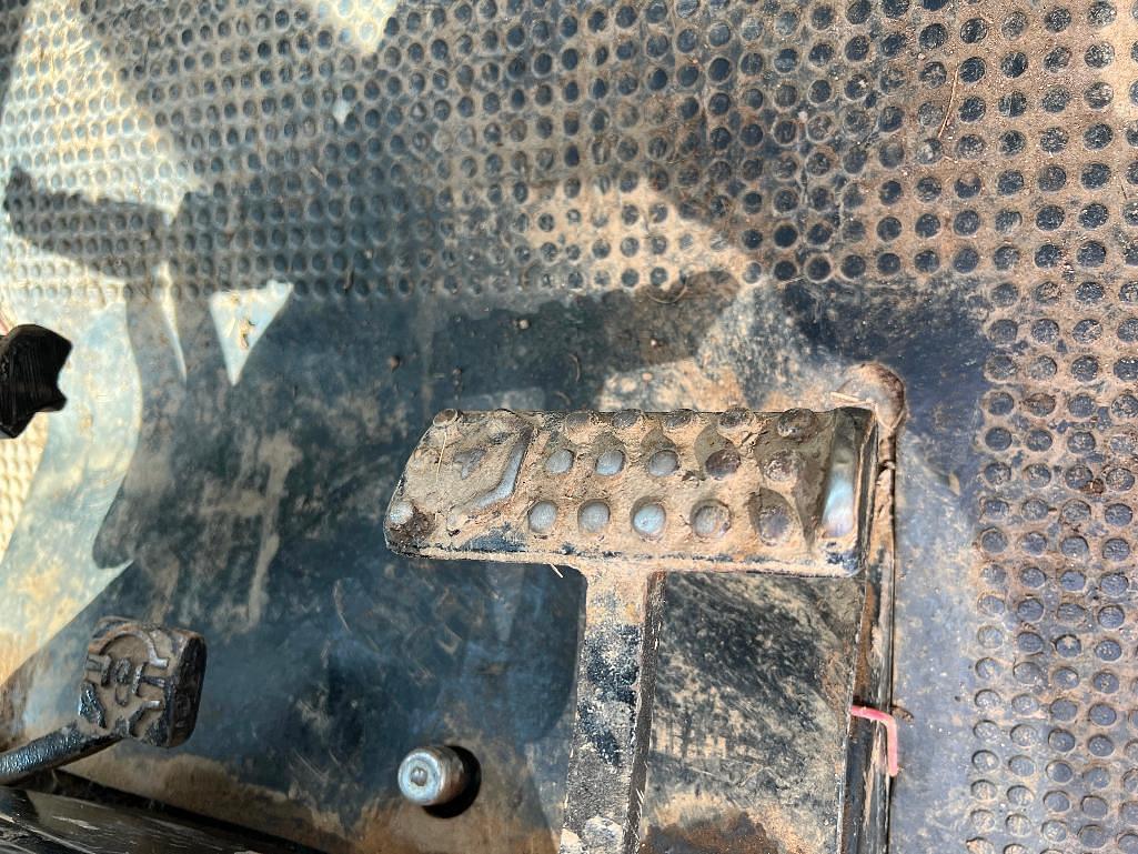 Main image John Deere 4760 43