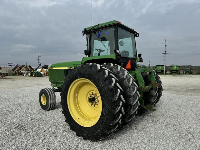 Image of John Deere 4760 equipment image 4