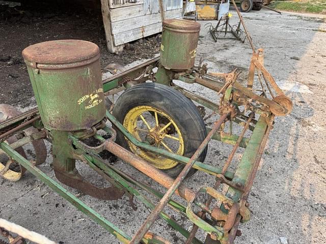 Image of John Deere 490 equipment image 2