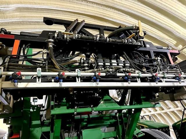 Image of John Deere 4830 equipment image 4