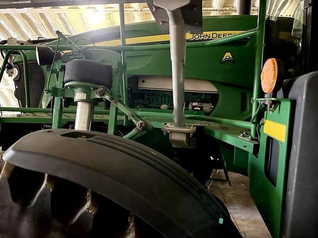 Image of John Deere 4830 equipment image 2