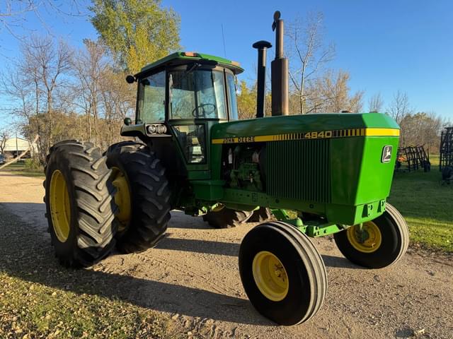 Image of John Deere 4840 equipment image 1