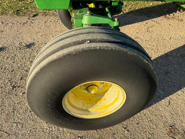 Image of John Deere 4840 equipment image 2