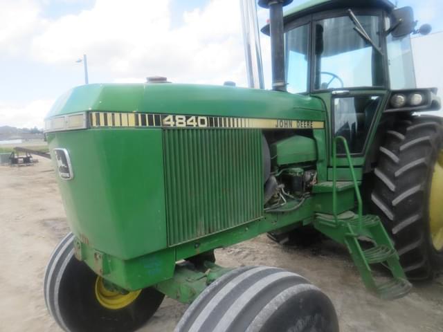 Image of John Deere 4840 equipment image 1