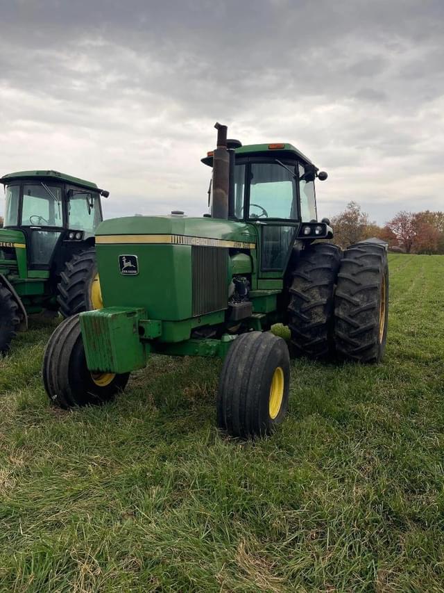 Image of John Deere 4840 equipment image 1