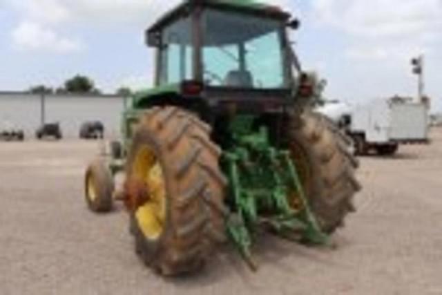 Image of John Deere 4840 equipment image 4