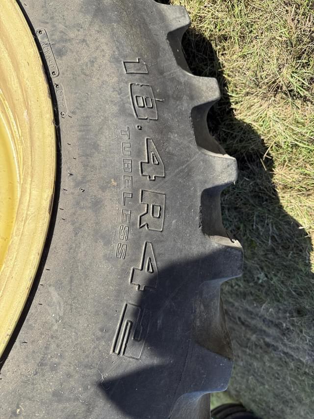 Image of John Deere 4840 equipment image 4