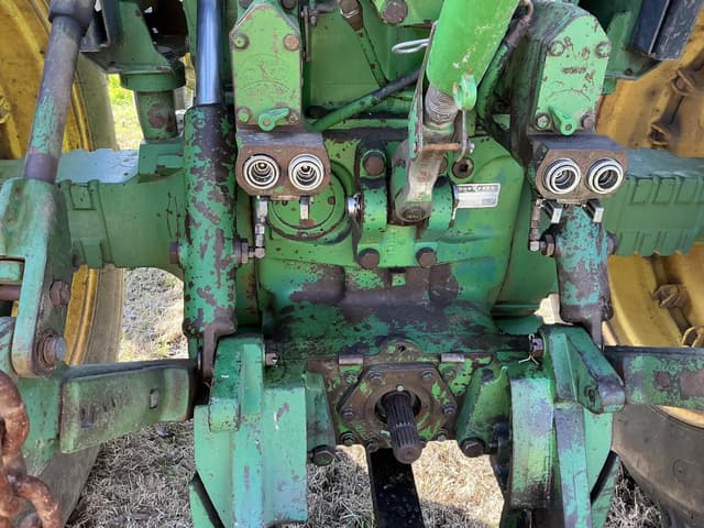 Image of John Deere 4840 equipment image 1
