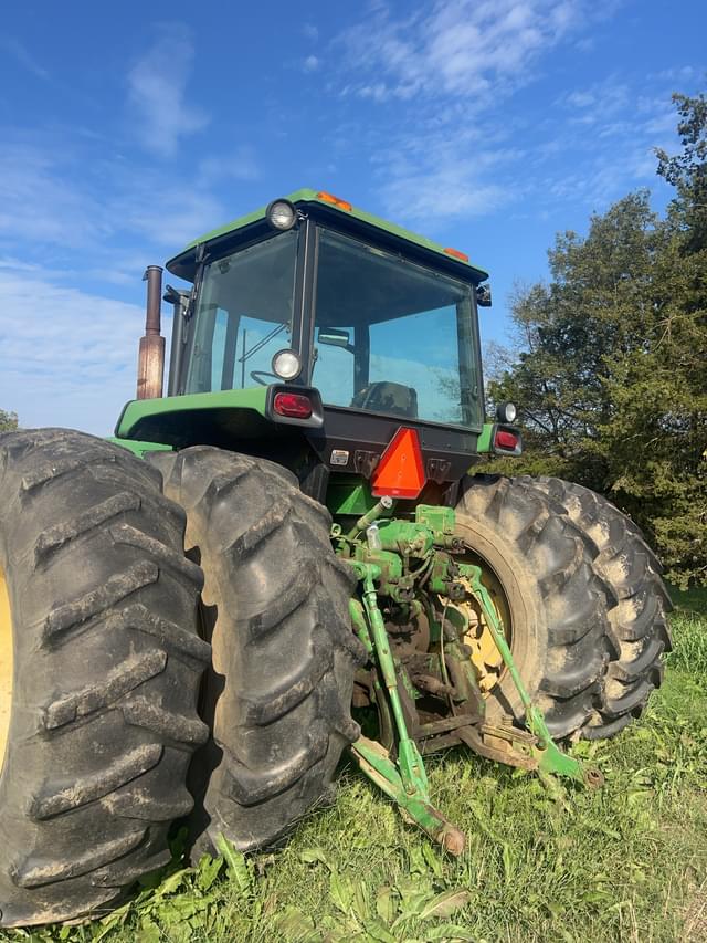 Image of John Deere 4840 equipment image 2