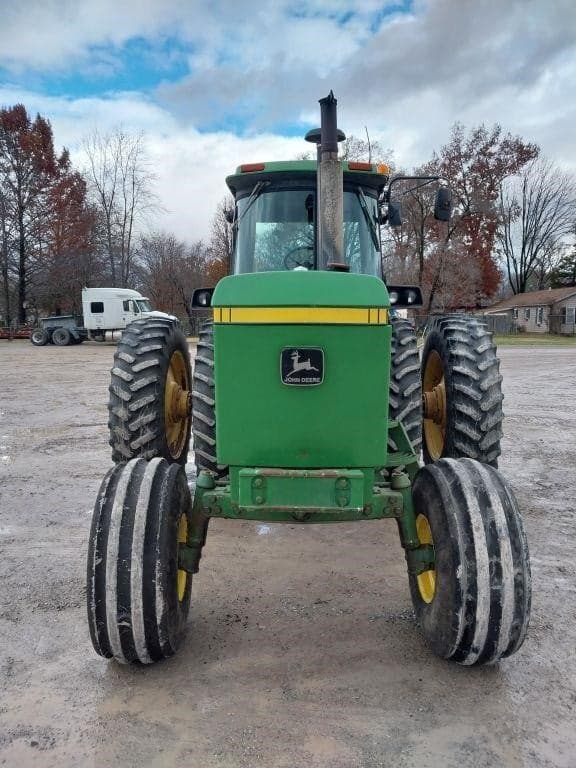 Image of John Deere 4840 equipment image 1