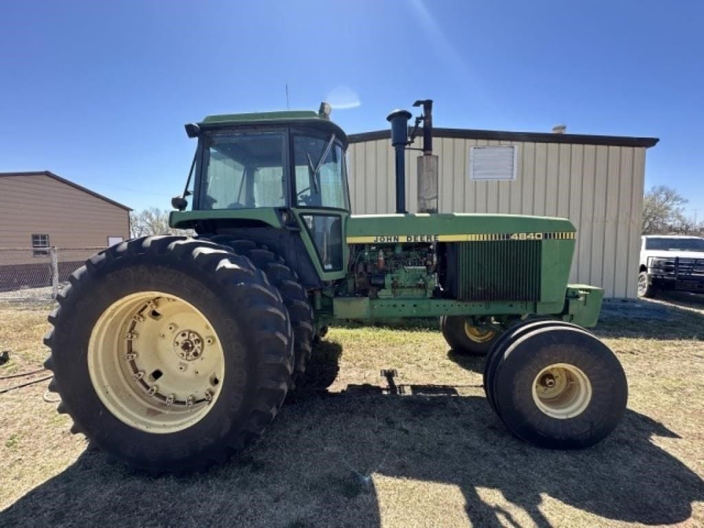John Deere 4840 Equipment Image0