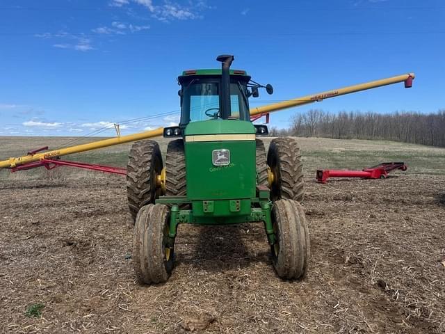 Image of John Deere 4840 equipment image 2