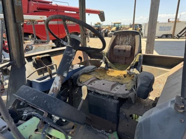 Image of John Deere 4840 equipment image 4