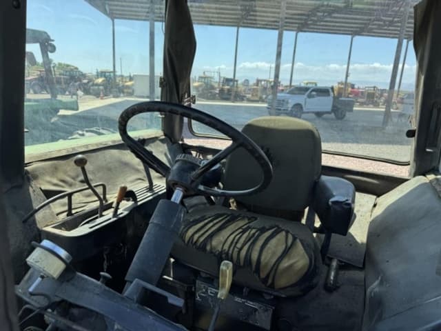 Image of John Deere 4840 equipment image 4