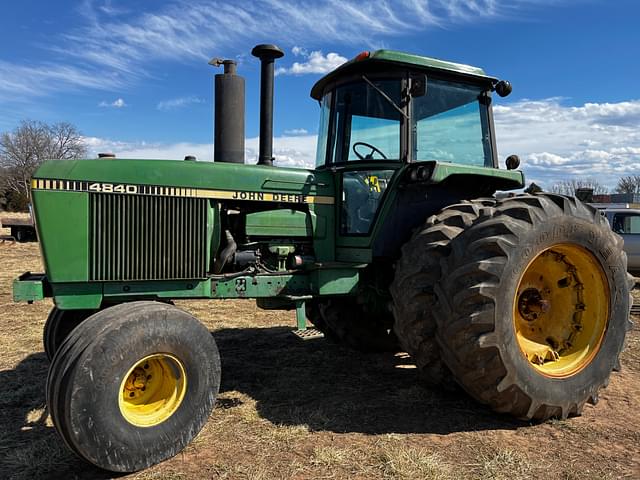 Image of John Deere 4840 equipment image 1