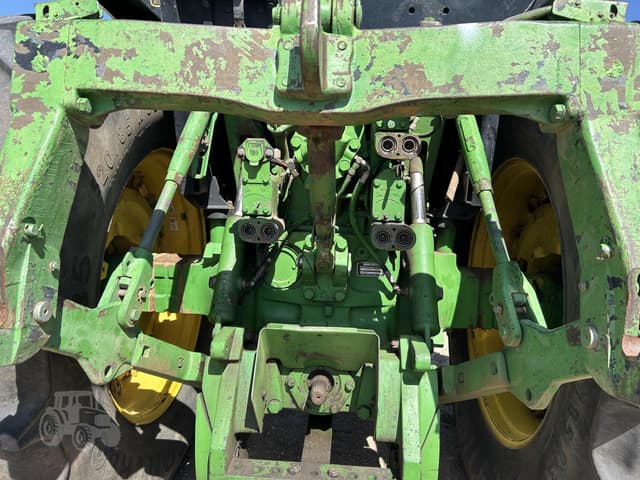 Image of John Deere 4850 equipment image 3