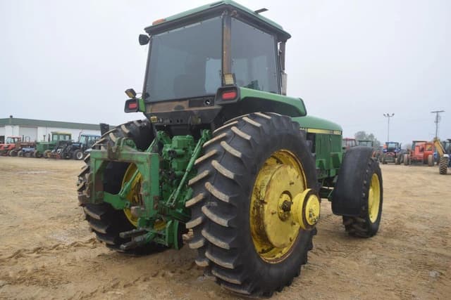 Image of John Deere 4850 equipment image 3