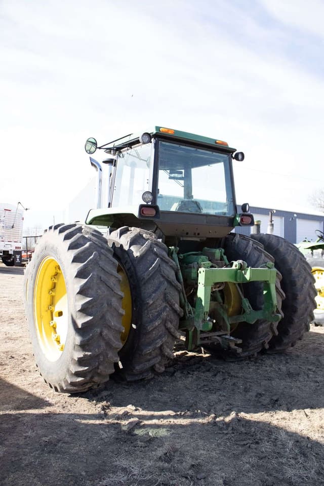Image of John Deere 4850 equipment image 3