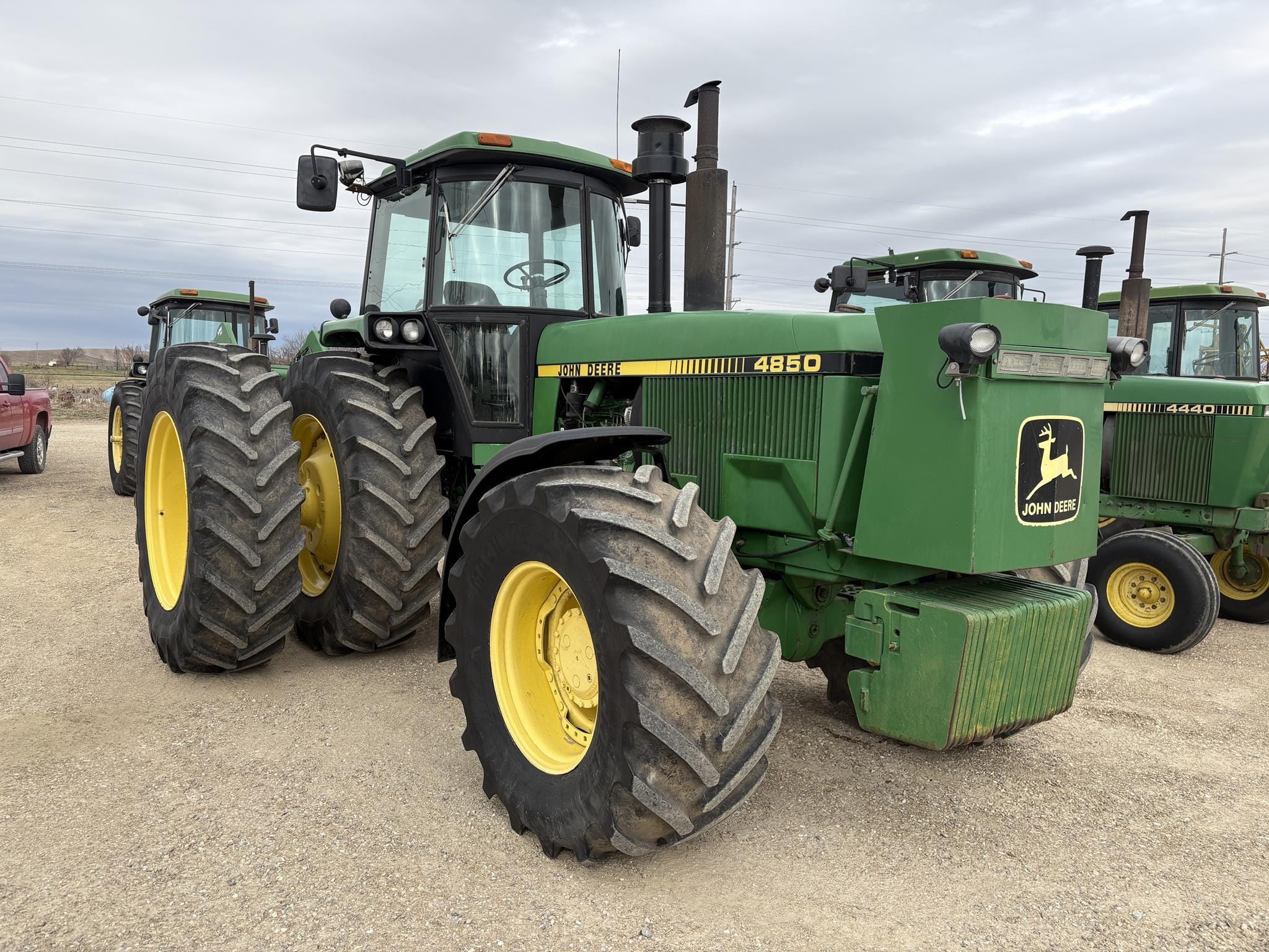 John Deere 4850 Equipment Image0