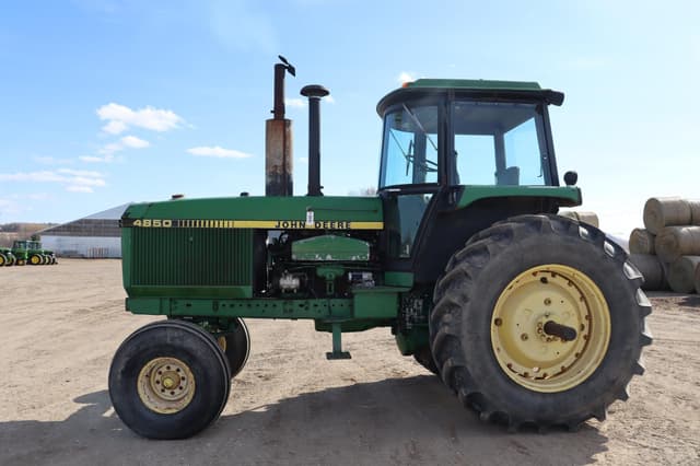 Image of John Deere 4850 equipment image 3