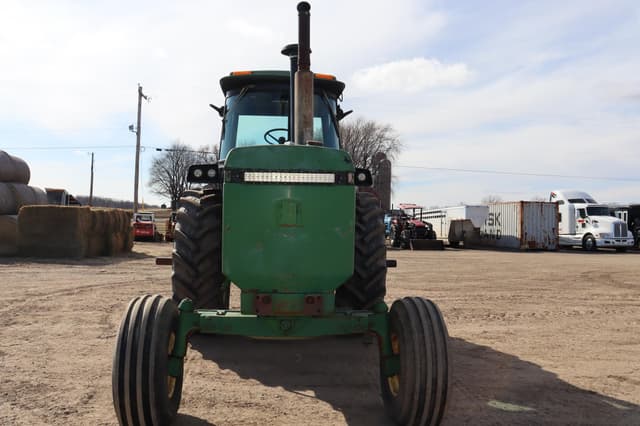 Image of John Deere 4850 equipment image 1