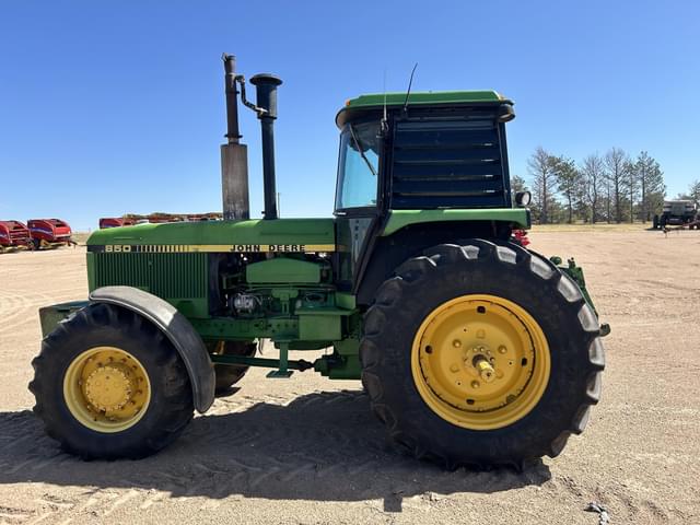 Image of John Deere 4850 equipment image 1