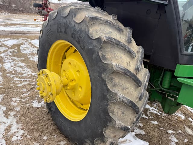 Image of John Deere 4850 equipment image 4