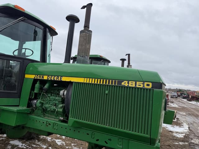 Image of John Deere 4850 equipment image 3