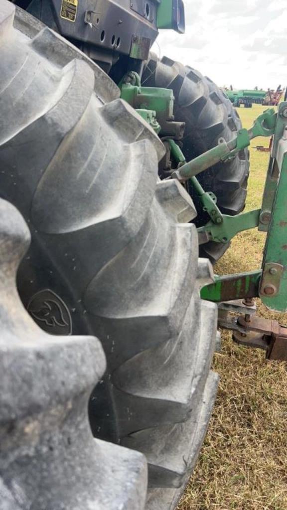 Image of John Deere 4850 equipment image 3