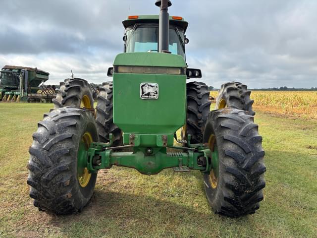 Image of John Deere 4850 equipment image 3